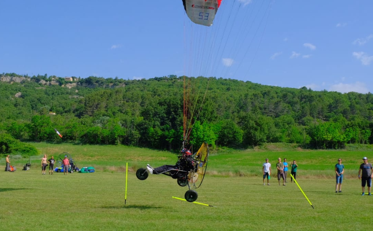 Bowling Landing en PL1 (paramoteur chariot)