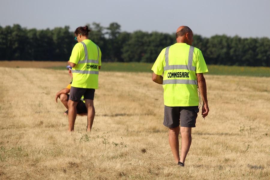 Des commissaires Microlight